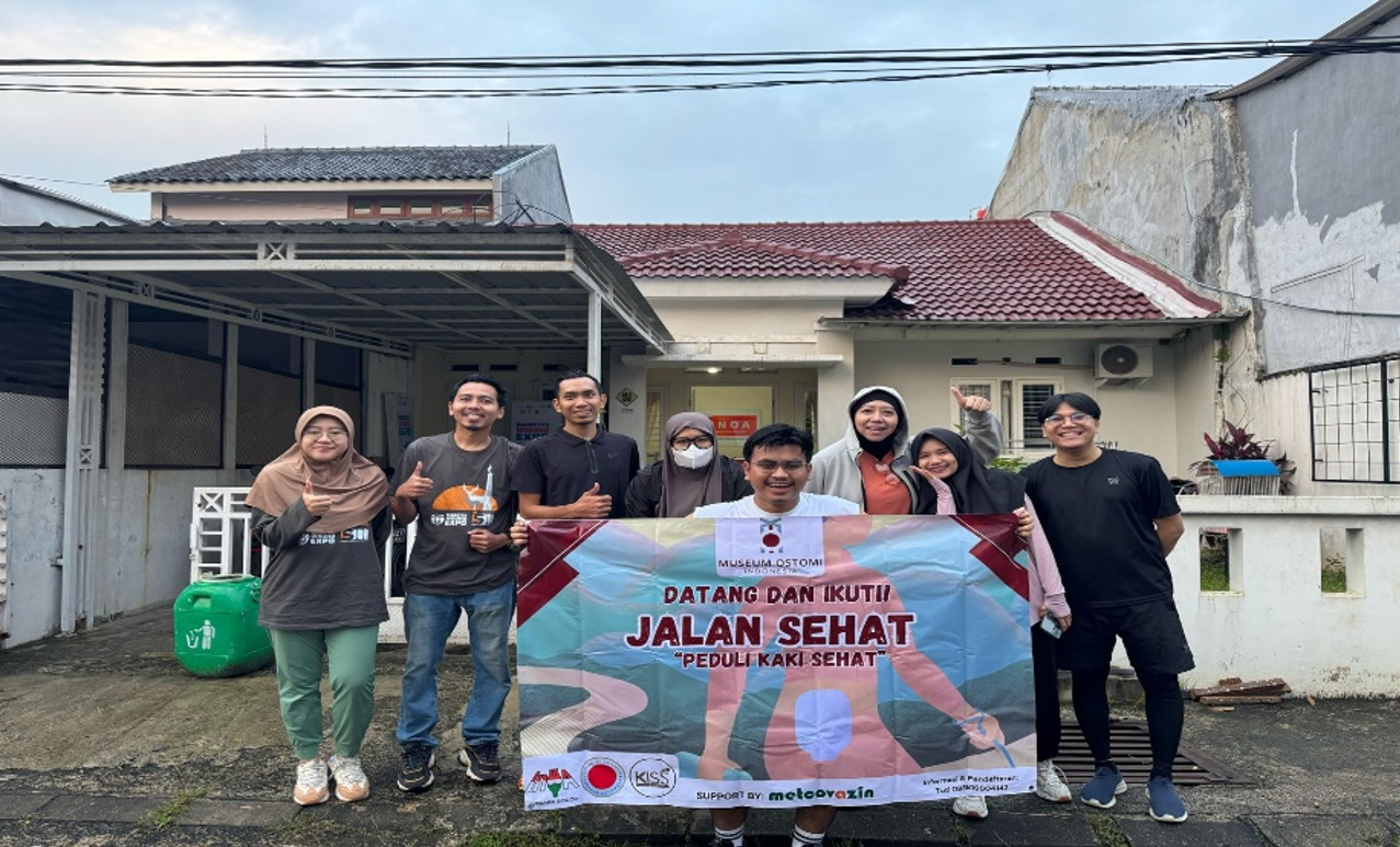Jalan Sehat "Peduli Kaki Sehat" Bersama Ostomate dan Masyarakat di Museum Ostomi Indonesia